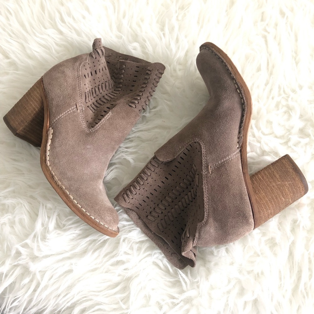 Dolce Vita  Landon Ankle Booties -Taupe